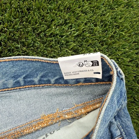 Levi's 501 90s Western Chaps  JeansLight Wash Straight Leg 31x30 New With Tag - Picture 4 of 9